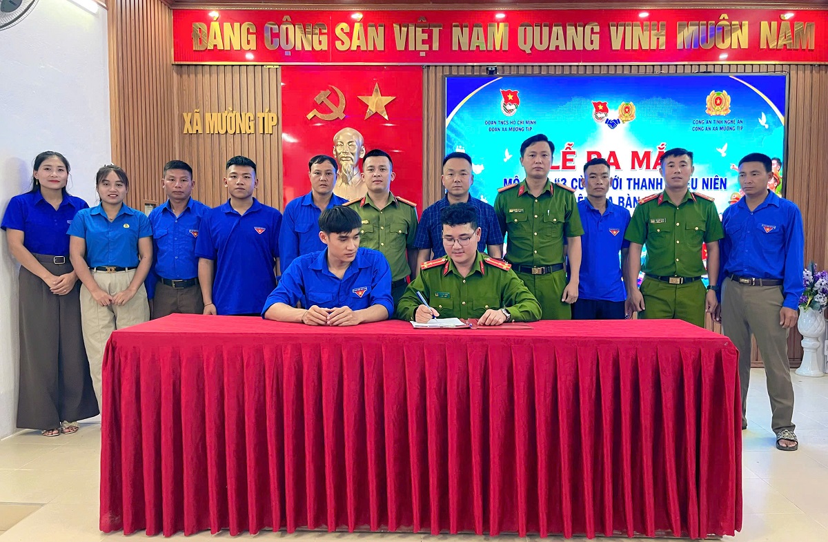 Lễ ra mắt mô hình “3 cùng với thanh thiếu niên”