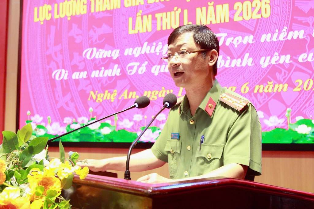 Đồng chí Đại tá Trần Ngọc Tuấn - Phó Giám đốc Công an tỉnh, Trưởng ban tổ chức Hội thi phát biểu khai mạc Hội thi