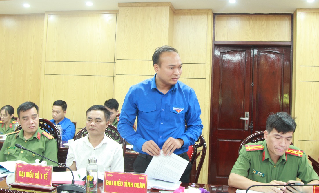 Đại biểu thảo luận