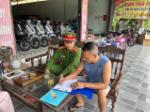 Công an xã Tiên Đồng kiểm tra việc chấp hành pháp luật của cơ sở sửa chữa mô tô, xe gắn máy