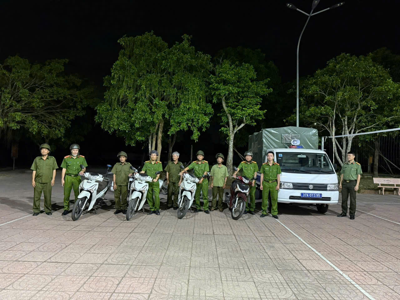 Duy trì tuần tra vũ trang, bảo đảm an ninh trật tự