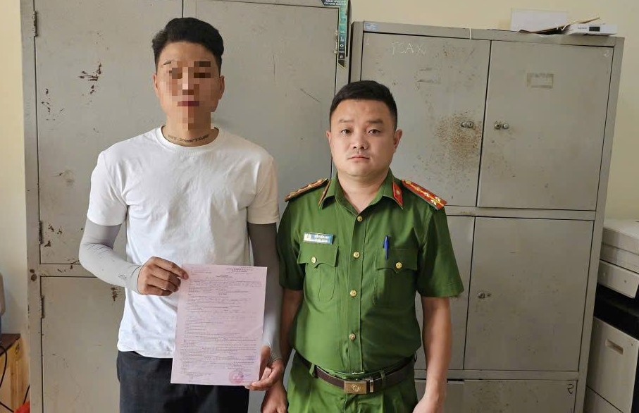 Công an xã xử lý trường hợp bình luận sai sự thật trên mạng xã hội