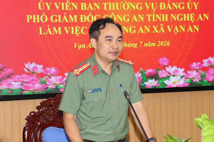 Đồng chí Đại tá Nguyễn Huy Khích, Ủy viên Ban Thường vụ Đảng ủy, Phó Giám đốc Công an tỉnh phát biểu chỉ đạo