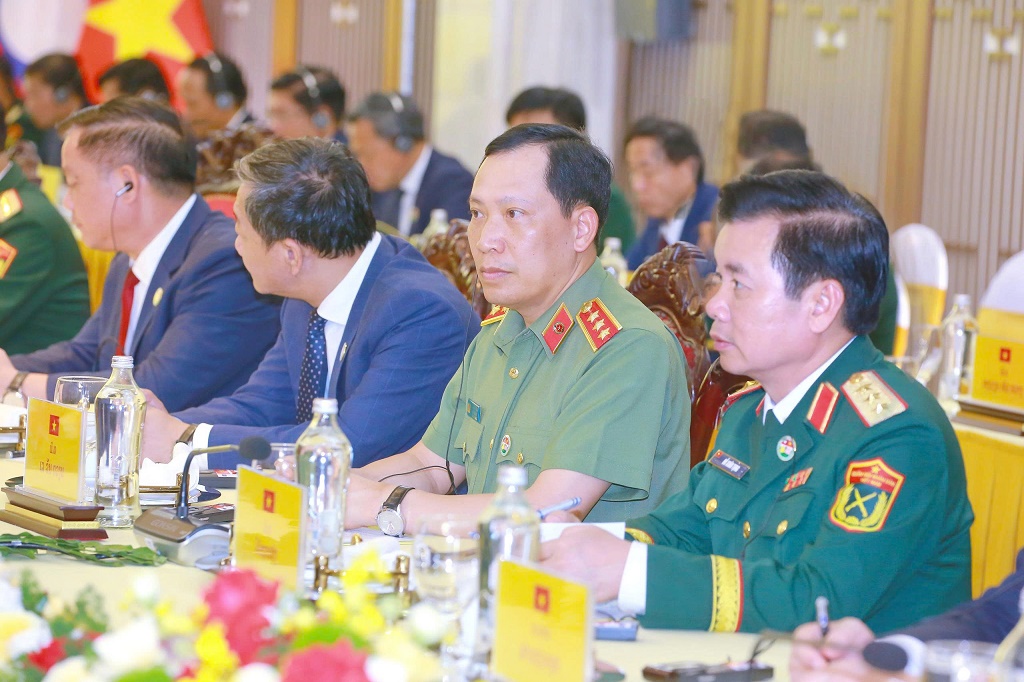 Đoàn đại biểu cấp cao Việt Nam dự Hội đàm