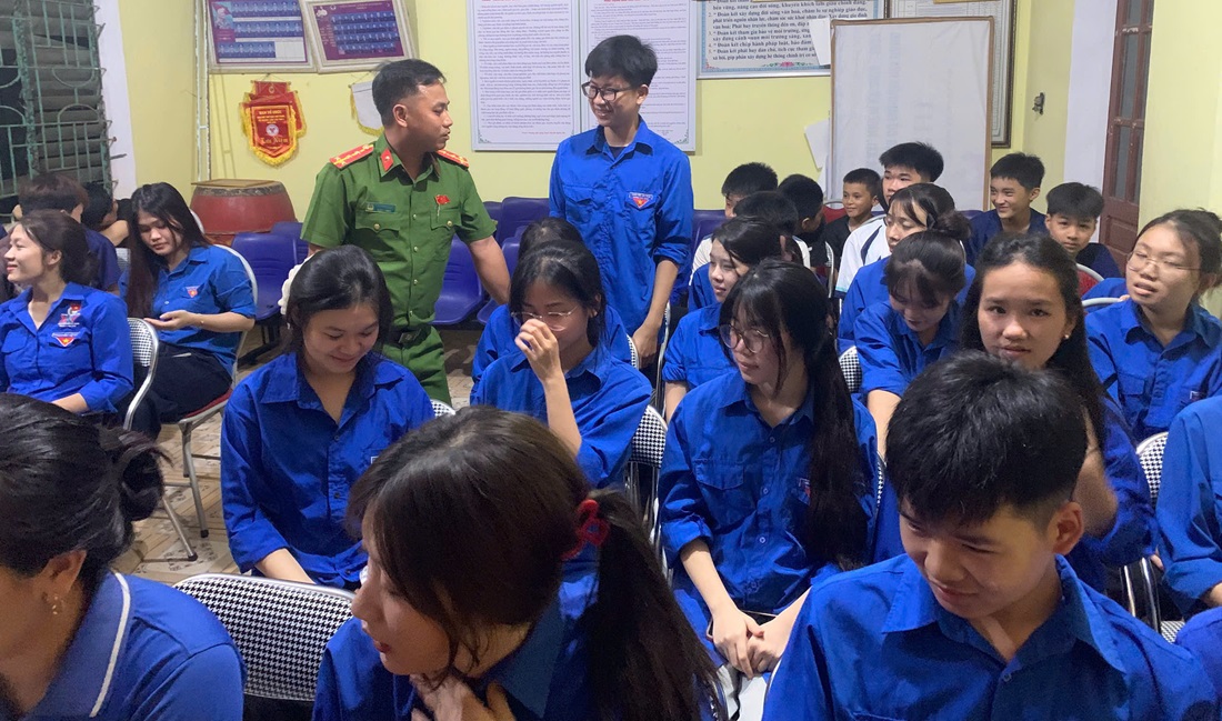 Công an xã Nghĩa Lâm tuyên truyền, phổ biến pháp luật