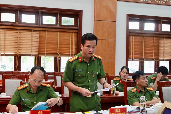 Đại biểu thảo luận