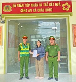 Trao trả tài sản cho người đánh rơi