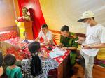 Công an xã Đại Huệ thành lập tổ lưu động hỗ trợ người dân kích hoạt tài khoản định danh điện tử mức 2