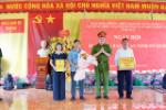 Đại tá Nguyễn Đức Cường chung vui Ngày hội toàn dân bảo vệ an ninh Tổ quốc tại xã Nghĩa Mai