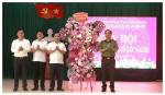Đại tá Phạm Hữu Trường, Phó Giám đốc Công an tỉnh chung vui Ngày hội toàn dân bảo vệ an ninh Tổ quốc tại xã Nghĩa Hành