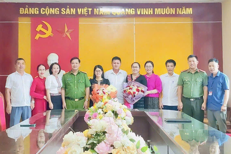 Chúc mừng Ban Xây dựng Đảng nhân ngày truyền thống ngành Tuyên giáo