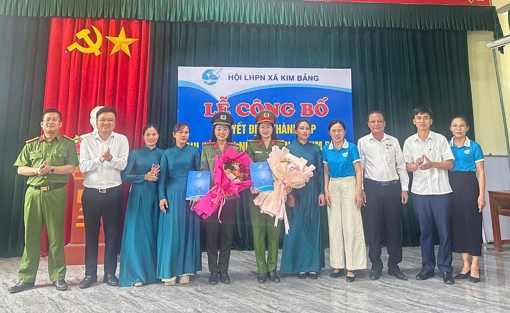 Công an xã Kim Bảng tổ chức Lễ ra mắt Chi hội Phụ nữ Công an xã