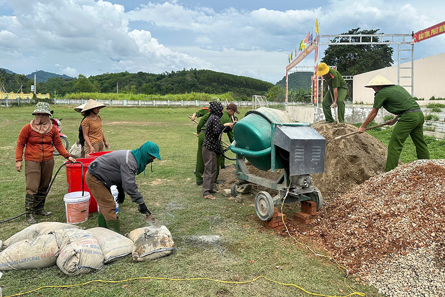 Khởi công công trình thanh niên 