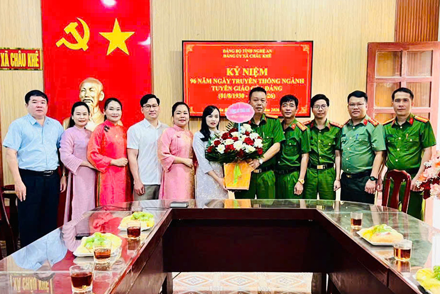 Chúc mừng Ngày truyền thống ngành Tuyên giáo của Đảng