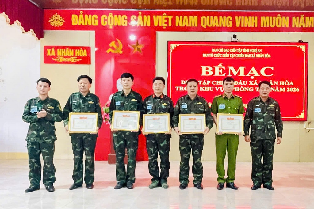 Hoàn thành diễn tập tác chiến trong khu vực phòng thủ năm 2026