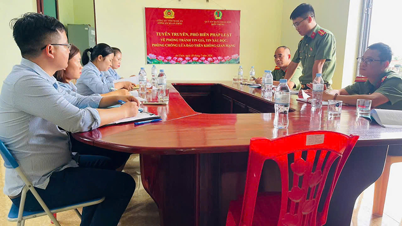 Phối hợp tuyên truyền pháp luật, bảo đảm an ninh, an toàn