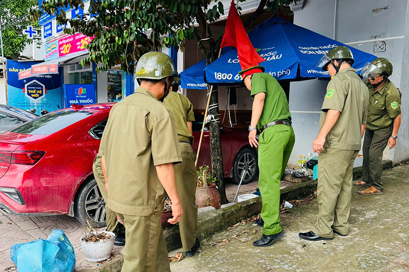 Ra quân giải tỏa hành lang an toàn giao thông