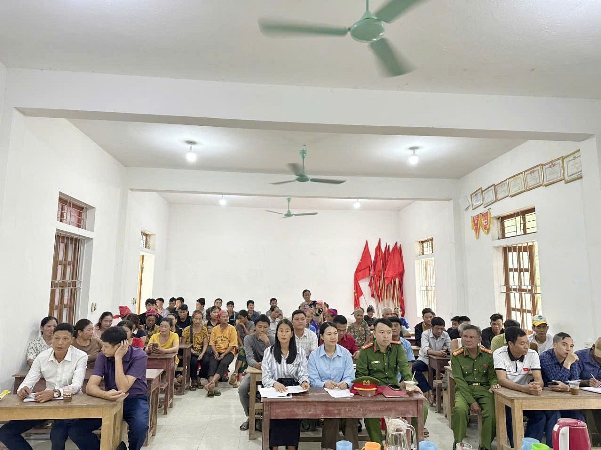 Hội nghị tuyên truyền, phổ biến, giáo dục pháp luật tại bản Hữu Lập