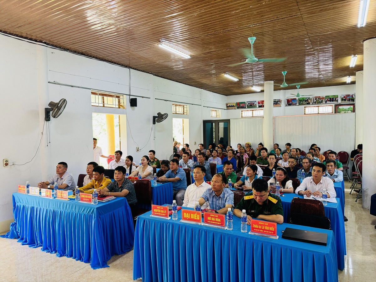 Đại biểu tham dự buổi lễ
