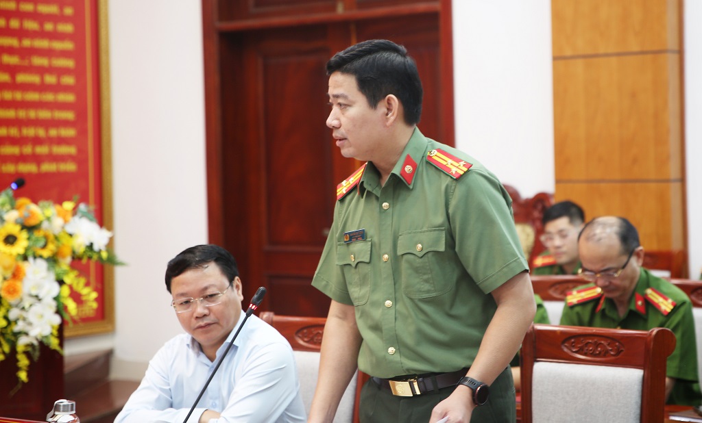 Đại diện Đoàn kiểm tra - Ủy ban Kiểm tra Đảng ủy Công an Trung ương Bộ Công an công bố Quyết định thành lập Đoàn kiểm tra