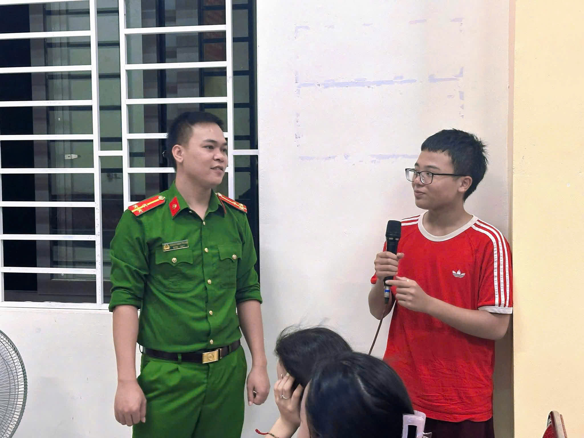 Công an xã tuyên truyền, phổ biến pháp luật
