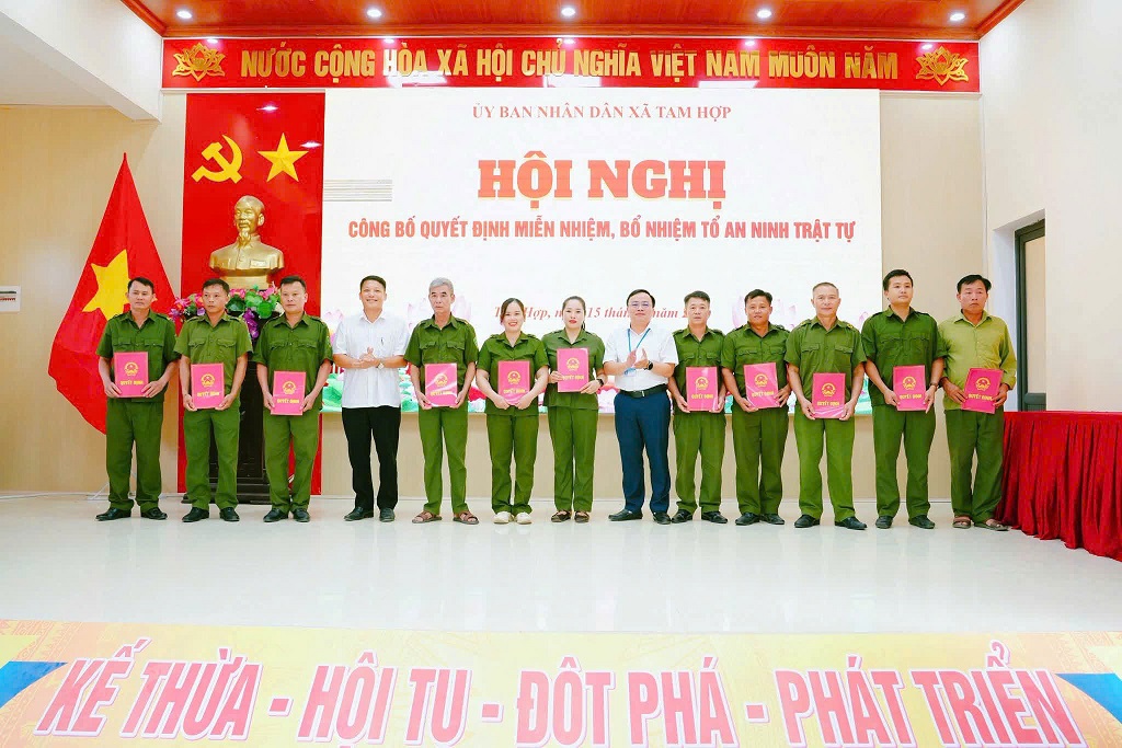 Toàn cảnh lễ công bố