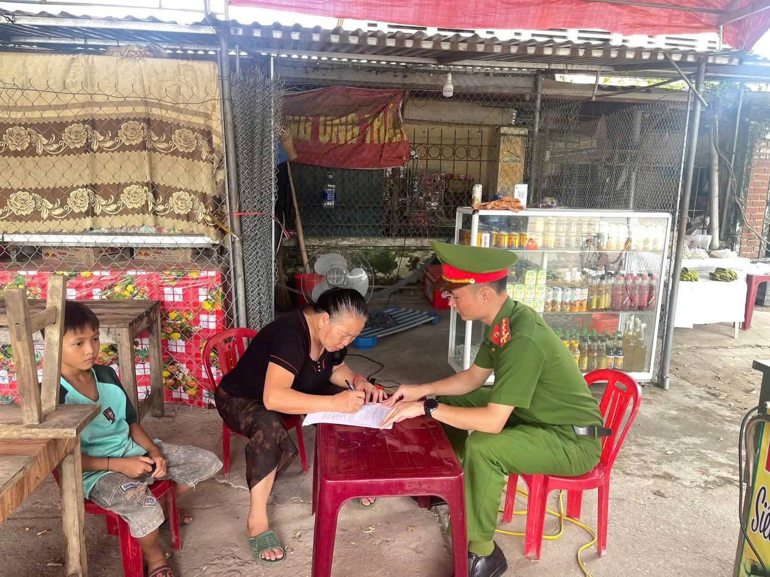 Hộ kinh doanh ký cam kết chấp hành luât ATGT