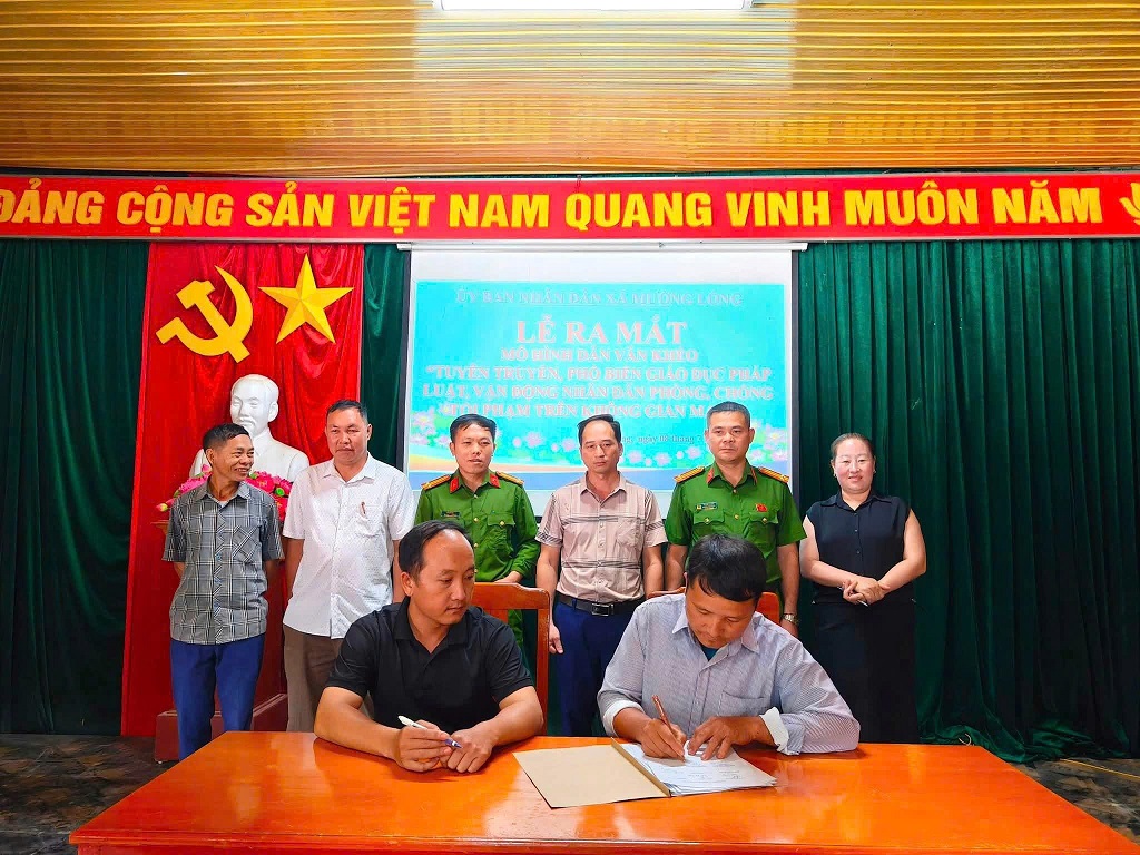 Ký kết thực hiện mục tiêu mô hình