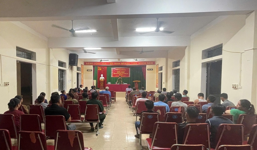 Tại Diễn đàn