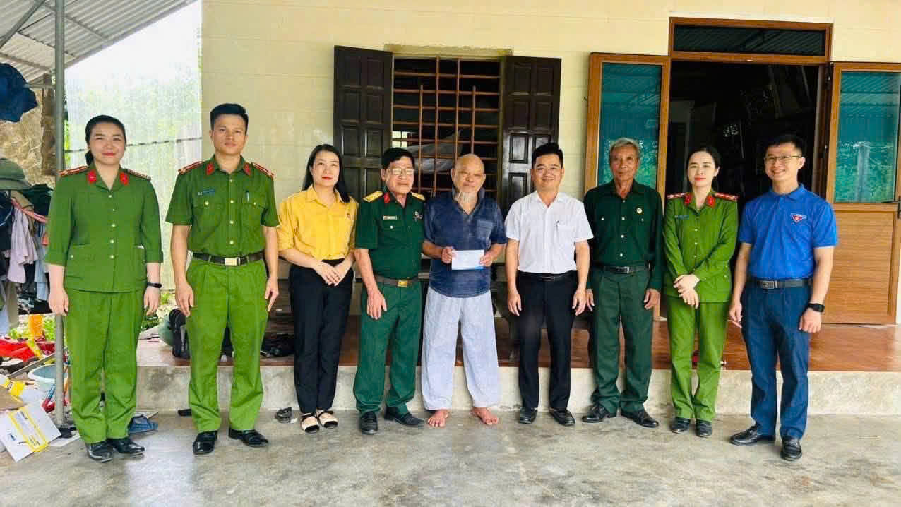 Thăm, tặng quà tri ân nhân ngày Thương binh - Liệt sĩ
