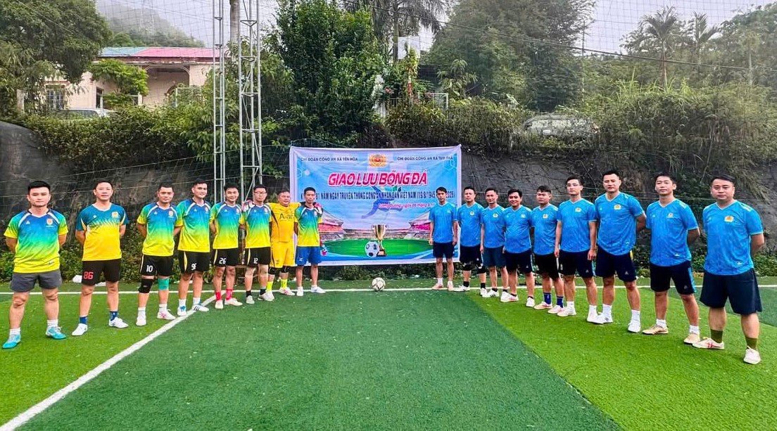 Công an 02 xã giao lưu bóng đá