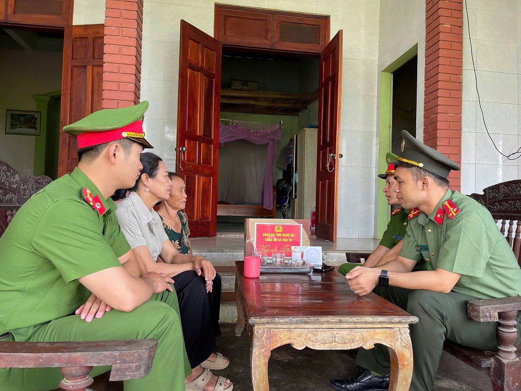 Công an xã tổ chức nhiều hoạt động nhân kỷ niệm 79 năm Ngày Thương binh - Liệt sĩ