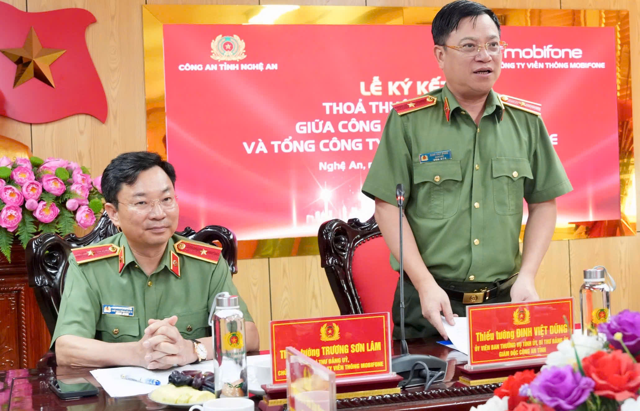 Đồng chí Thiếu tướng Đinh Việt Dũng, Ủy viên Ban Thường vụ Tỉnh ủy, Bí thư Đảng ủy, Giám đốc Công an tỉnh phát biểu 