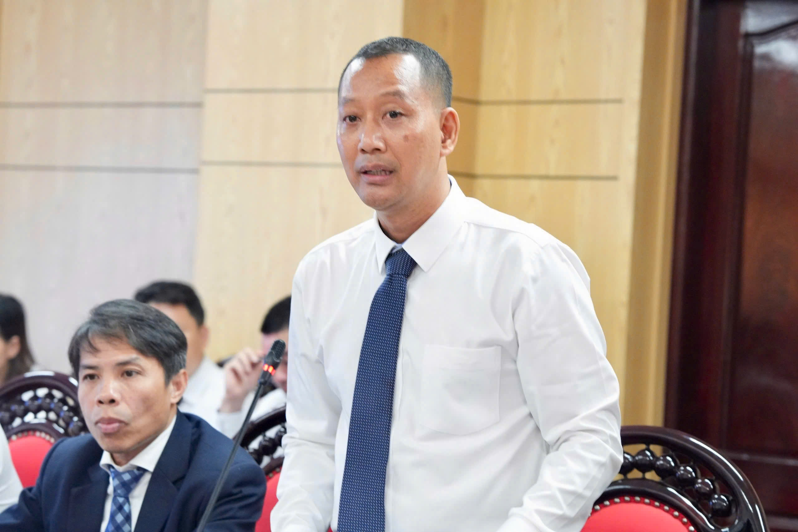 Đồng chí Phan Trọng Biểu, Giám đốc MobiFone Nghệ An phát biểu