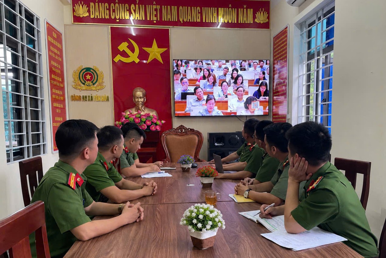 Công an xã Yên Hòa tổ chức học tập, quán triệt Nghị quyết Hội nghị lần thứ ba Ban Chấp hành Trung ương Đảng khóa XIV