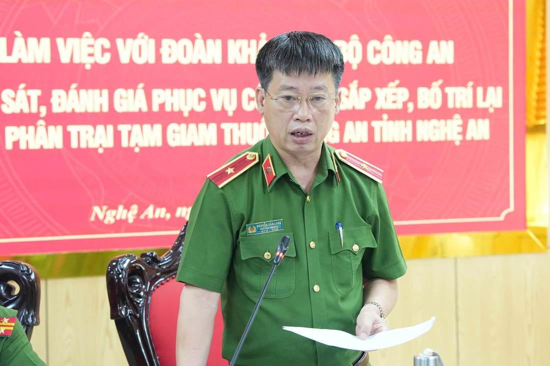 Đồng chí Thiếu tướng Nguyễn Văn Long, Phó Cục trưởng Cục Cảnh sát quản lý tạm giữ, tạm giam và thi hành án hình sự Bộ Công an phát biểu tại buổi làm việc