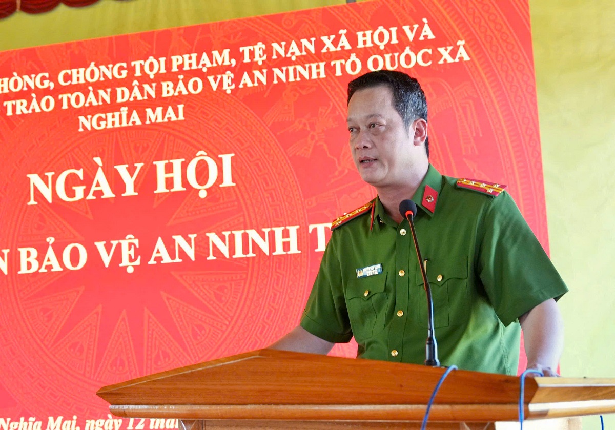 Đồng chí Đại tá Nguyễn Đức Cường, Ủy viên Ban Thường vụ Đảng ủy, Phó Giám đốc Công an tỉnh phát biểu