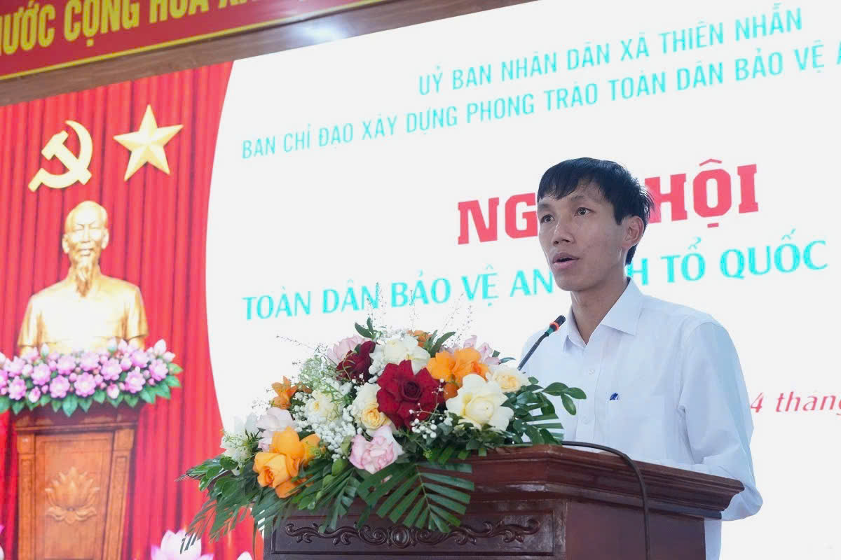 Đồng chí Nguyễn Văn Chính, Phó Bí thư Đảng ủy, Chủ tịch UBND xã phát biểu