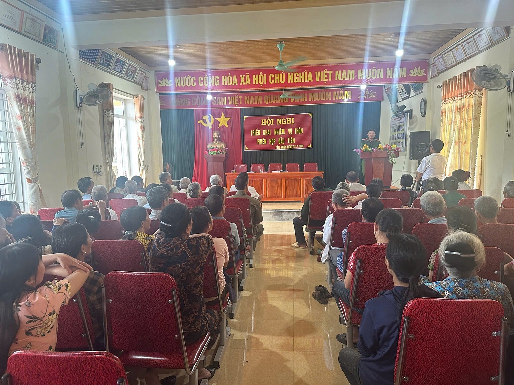Công an xã tuyên truyền, phổ biến pháp luật