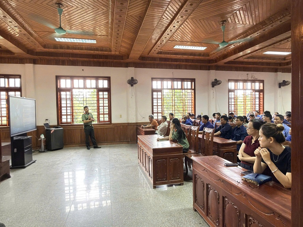 Đẩy mạnh tuyên truyên truyền, cảnh báo và hướng dẫn doanh nghiệp tuân thủ pháp luật về bảo vệ dữ liệu cá nhân nhằm phòng ngừa vi phạm từ sớm, từ xa, bảo vệ quyền, lợi ích hợp pháp của cá nhân và xây dựng môi trường kinh doanh an toàn, minh bạch