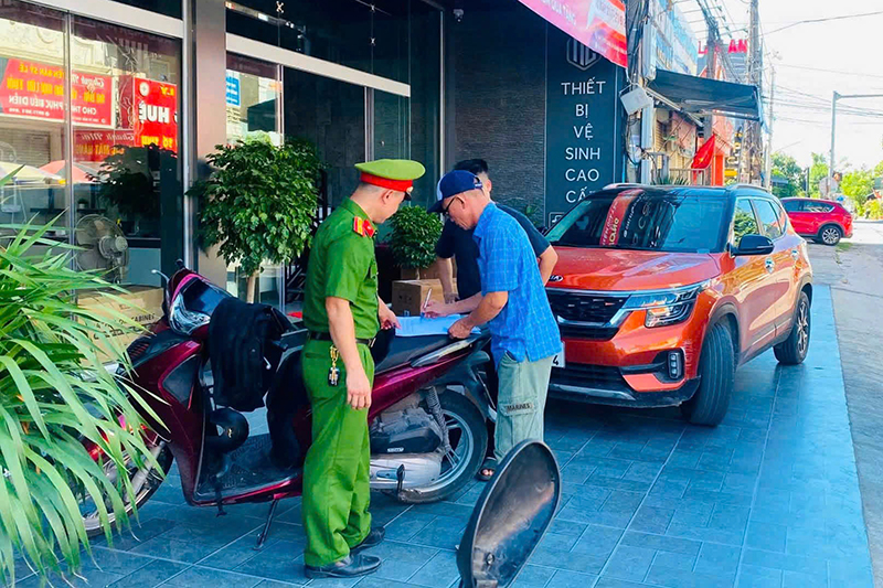 Tổ chức cho các hộ dân ký cam kết