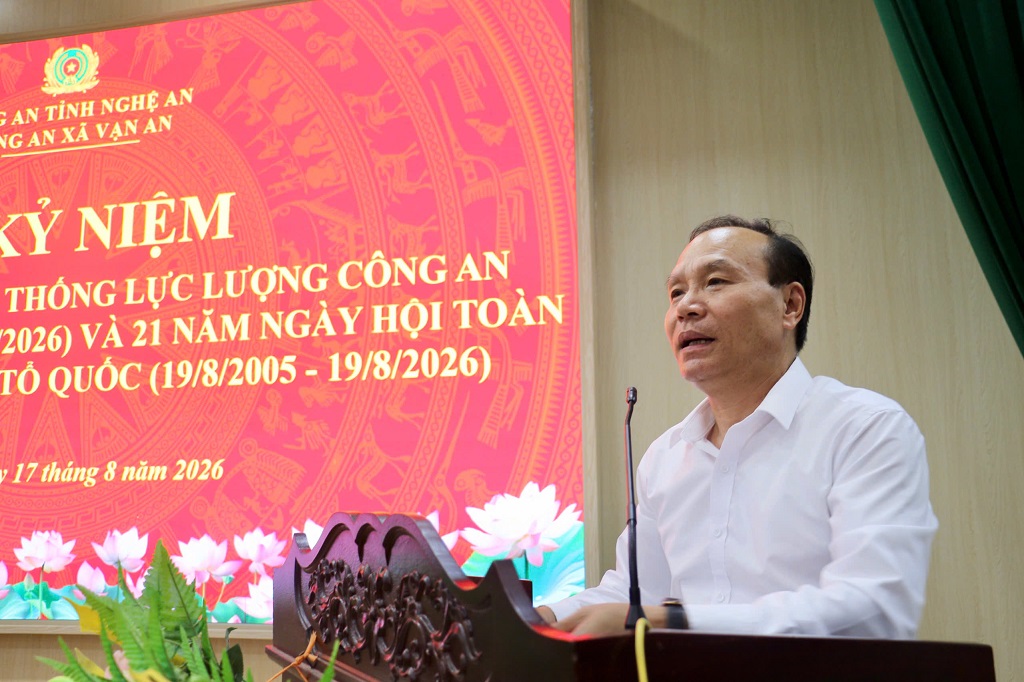 Đồng chí Vương Hồng Thái, Phó Bí thư Đảng ủy, Chủ tịch UBND xã phát biểu