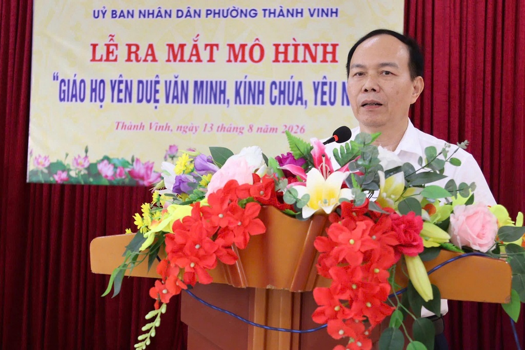 Đồng chí Nguyễn Sỹ Diệu - Phó Bí thư Đảng ủy, Chủ tịch UBND phường phát biểu tại buổi lễ