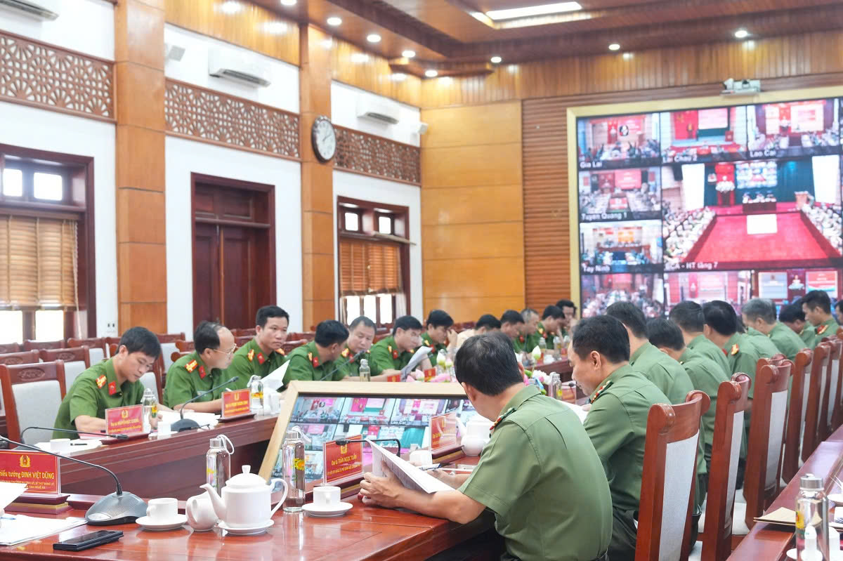 Tại điểm cầu Công an tỉnh Nghệ An