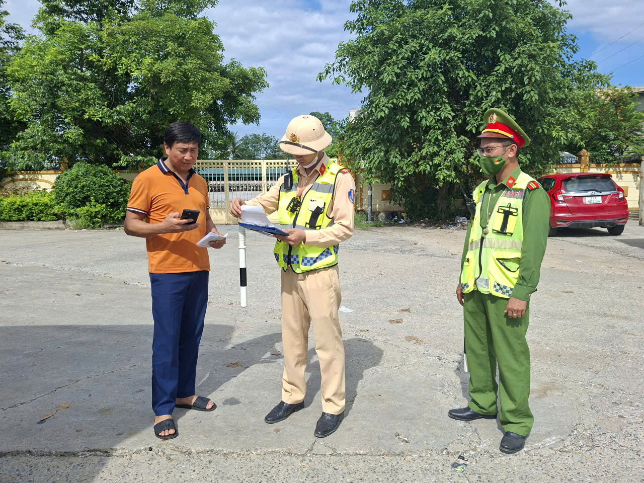 Lực lượng CSGT tăng cường tuần tra, kiểm soát trên tuyến, địa bàn trong dịp nghỉ lễ
