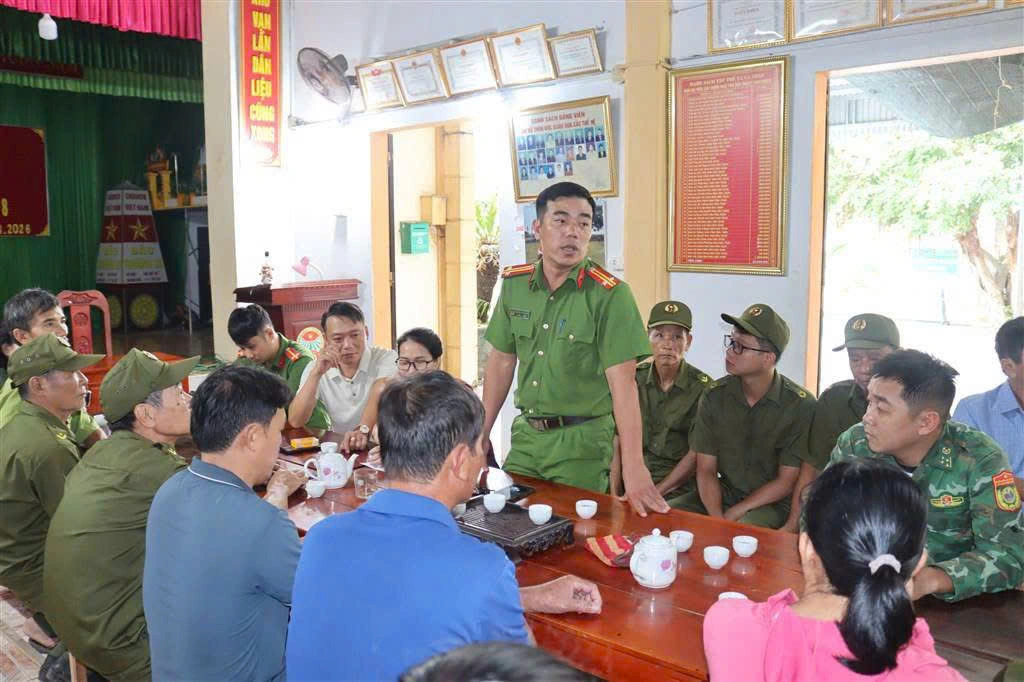Phối hợp ra quân ngăn chặn săn bắt chim hoang dã