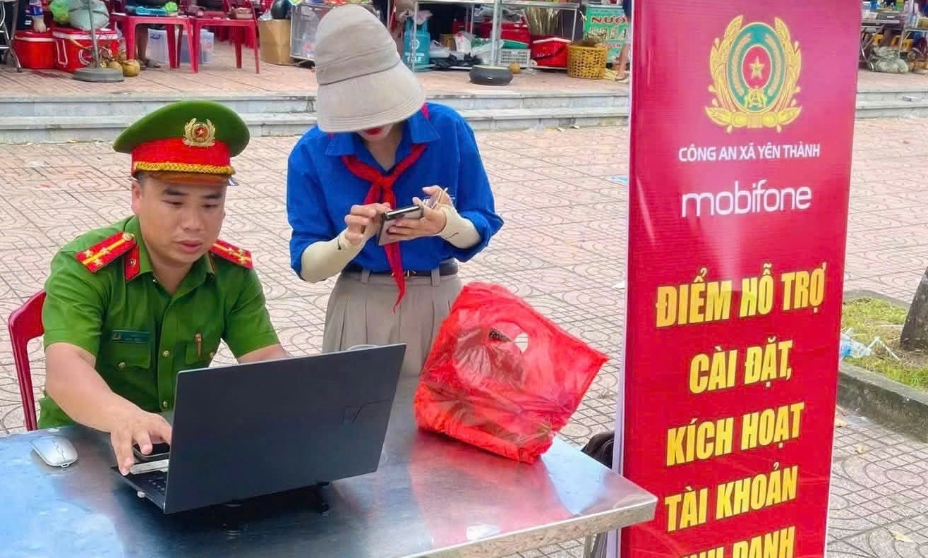 Cao điểm kích hoạt tài khoản định danh điện tử VNeID