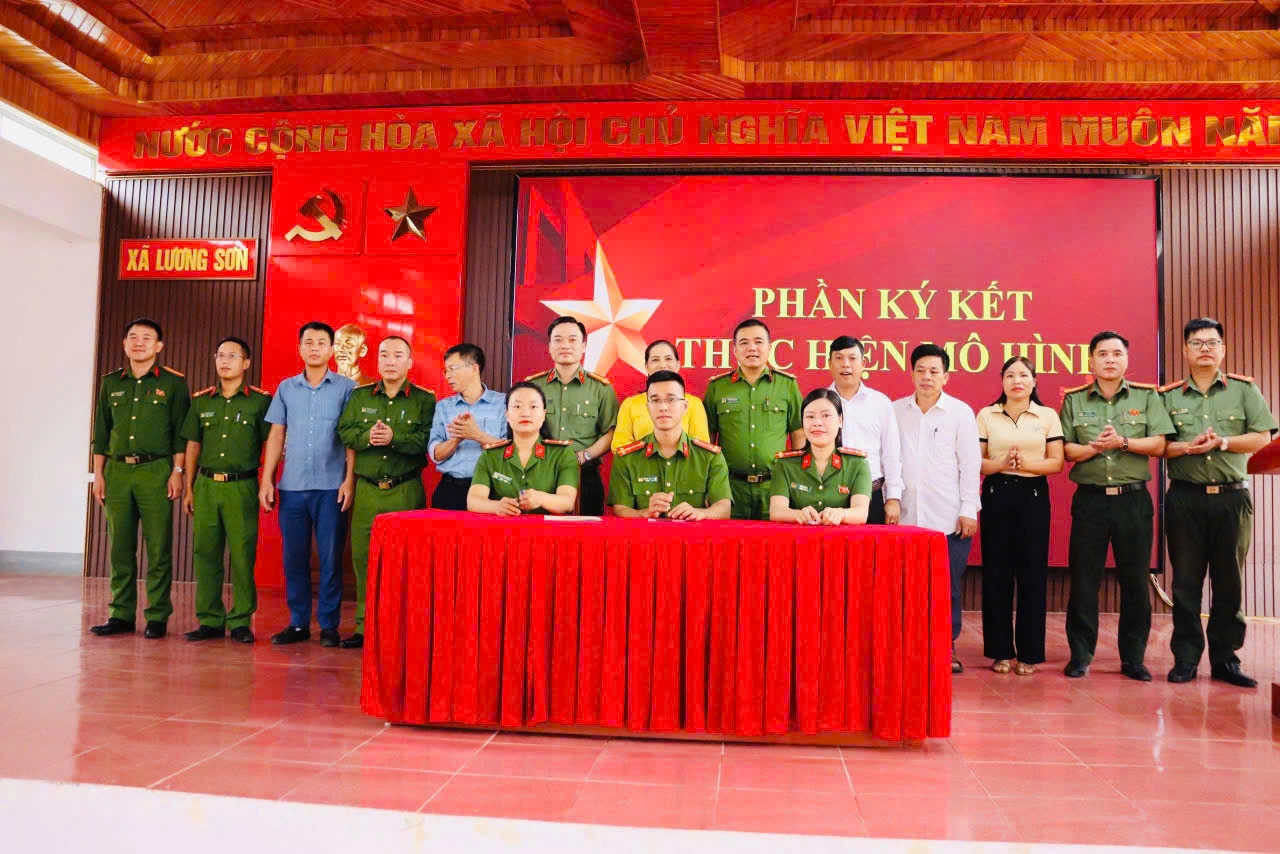 Công an xã Lương Sơn ra mắt hai mô hình gắn với phong trào thi đua “Ba nhất” và chuyển đổi số