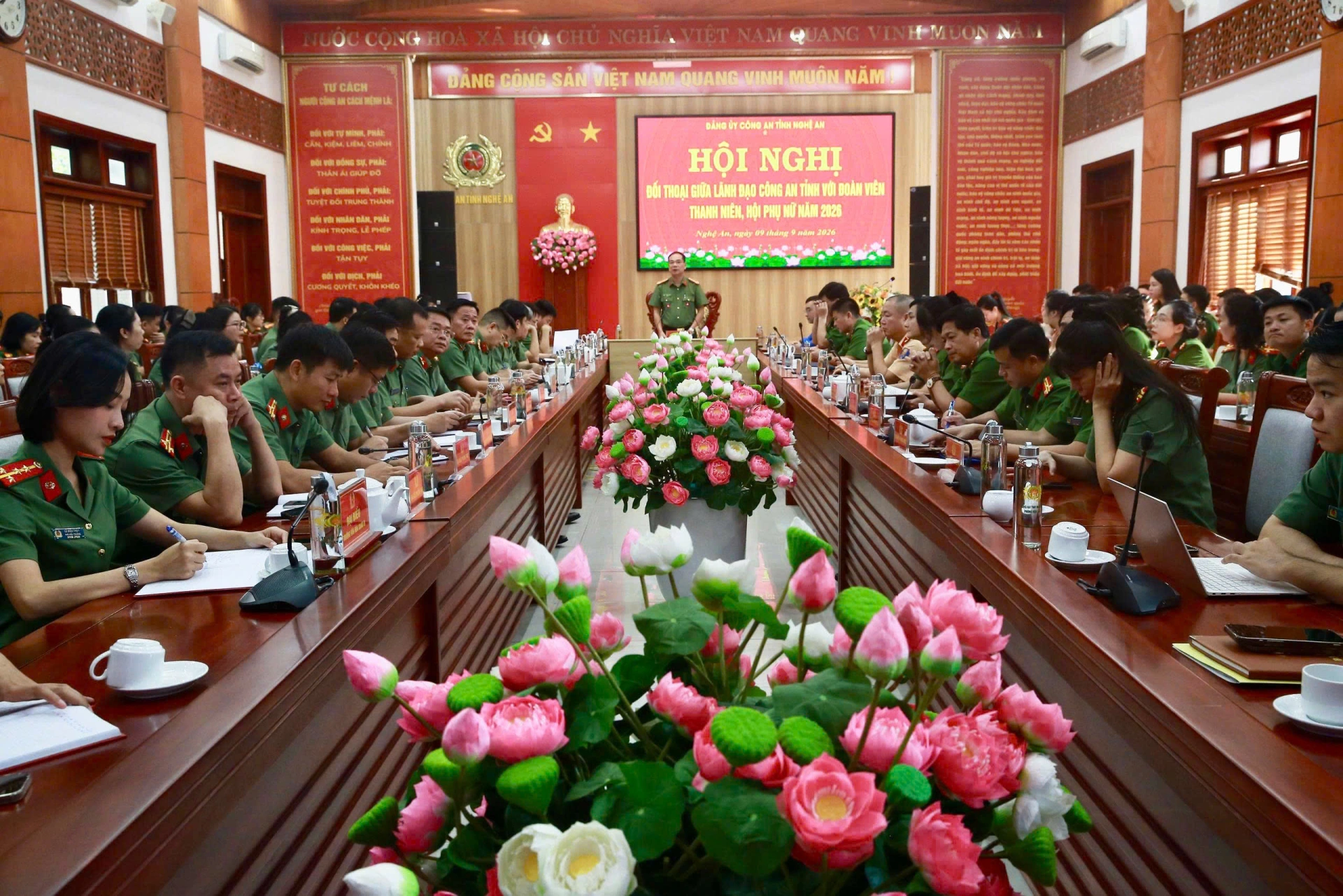 Công an Nghệ An: Đối thoại giữa Lãnh đạo Công an tỉnh với đoàn viên, hội viên