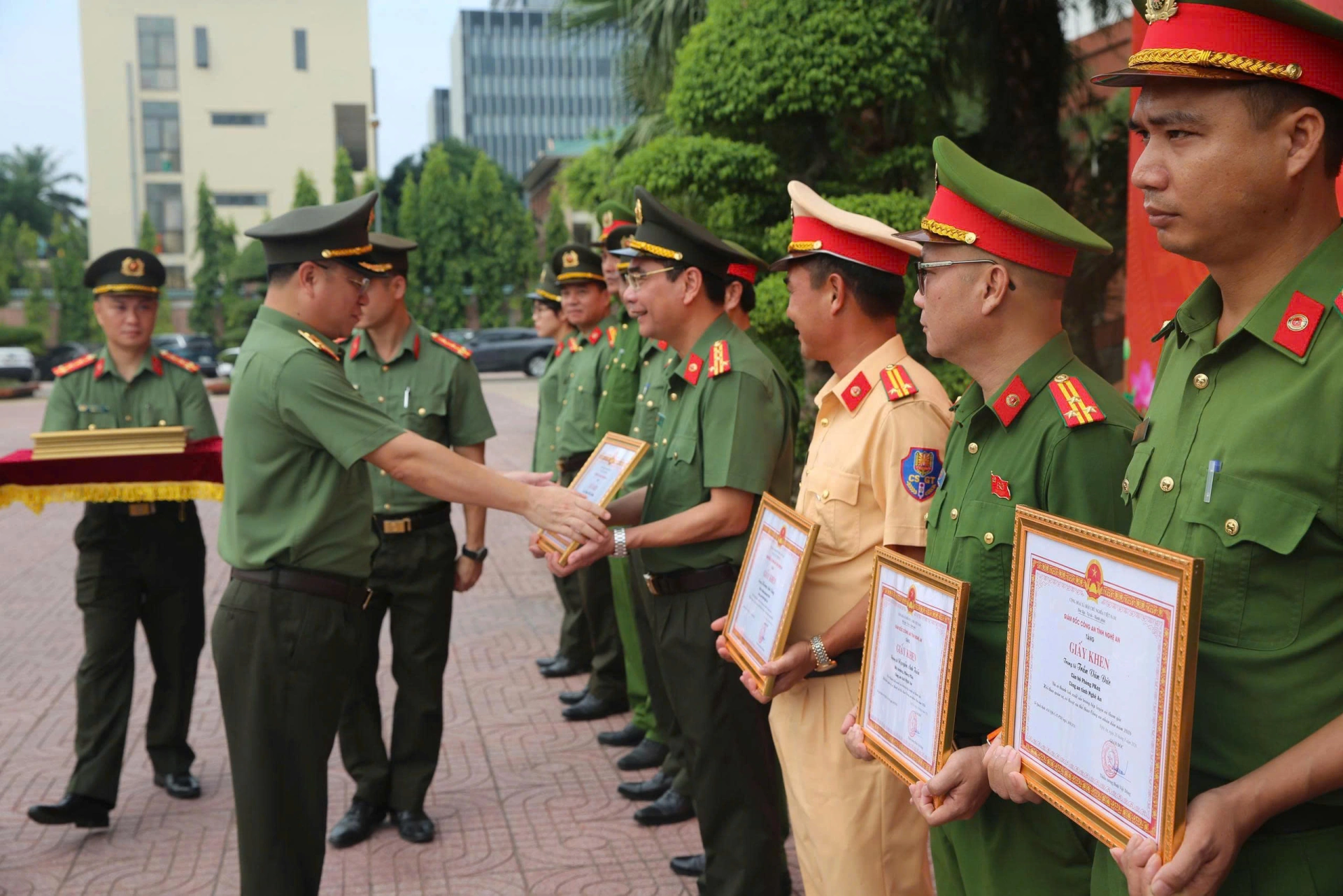 Trao thưởng vận động viên đạt thành tích cao tại Hội thao quân sự, võ thuật và thể thao Công an nhân dân năm 2026